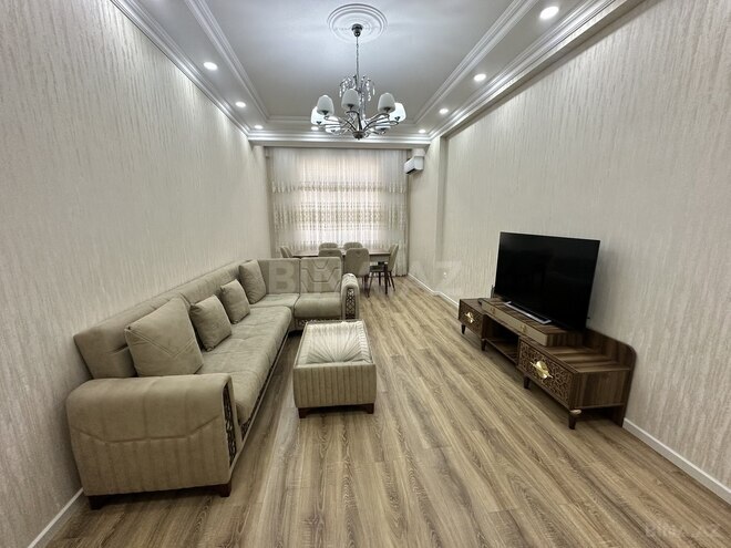 Сдаётся 3-комн. новостройка 130 м², м. 8 ноября, photo 1 from 14