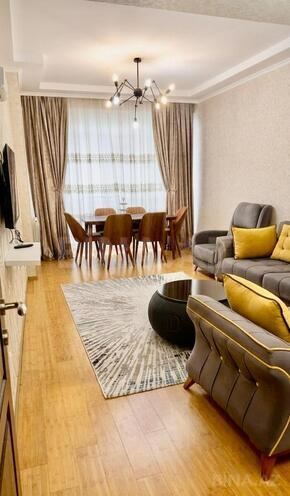 Сдаётся 2-комн. новостройка 80 м², м. 20 января, photo 1 from 9