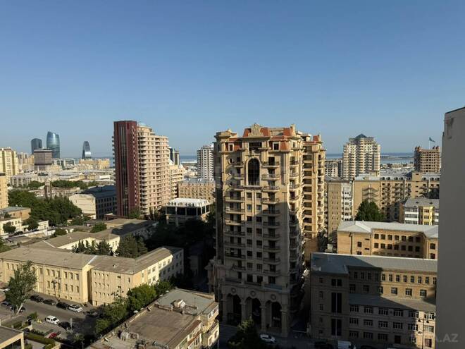 Продаётся 2-комн. новостройка 66 м², м. Низами, photo 1 from 11