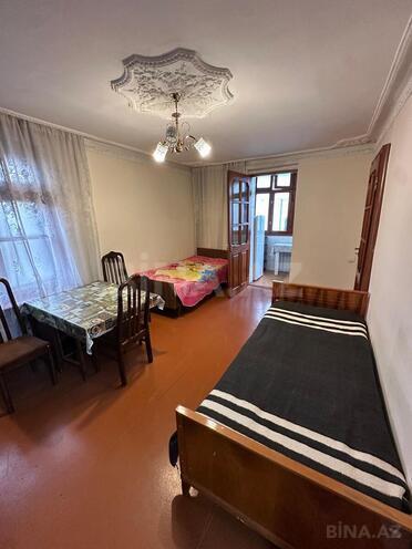 Satılır 2 otaqlı köhnə tikili 31 m², Elmlər Akademiyası m., photo 1 from 10