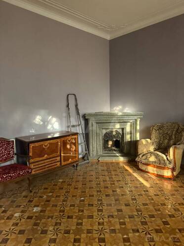 Satılır 4 otaqlı köhnə tikili 141 m², Nizami m., photo 1 from 28