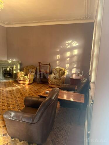 Satılır 4 otaqlı köhnə tikili 141 m², Nizami m., photo 20 from 28