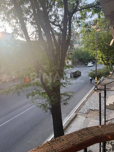 Satılır 4 otaqlı köhnə tikili 141 m², Nizami m., photo 25 from 28