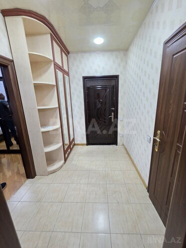 Продаётся 3-комн. вторичка 65 м², м. Мемар Аджеми, photo 1 from 18