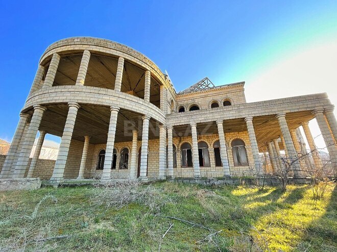 Satılır 11 otaqlı həyət evi/bağ evi 609 m², Novxanı q., photo 3 from 9