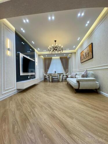 Продаётся 2-комн. новостройка 70 м², Бинагадинский р., photo 1 from 19