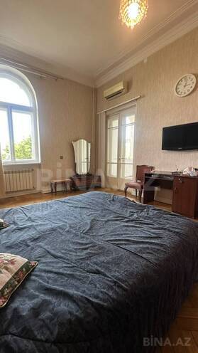 İcarəyə verilir 3 otaqlı köhnə tikili 130 m², Sahil m., photo 7 from 19
