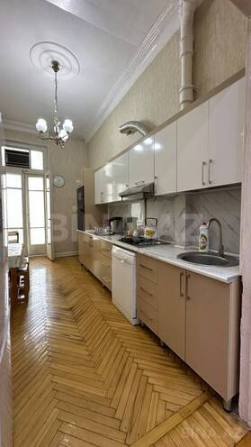 İcarəyə verilir 3 otaqlı köhnə tikili 130 m², Sahil m., photo 10 from 19