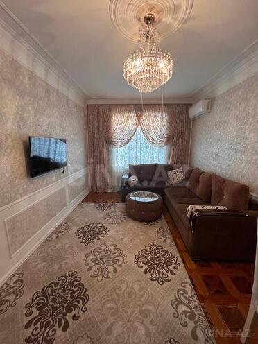 Сдаётся 3-комн. вторичка 80 м², м. Ази Асланов, photo 1 from 11