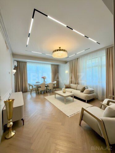 Satılır 3 otaqlı yeni tikili 118 m², 28 May m., photo 1 from 18