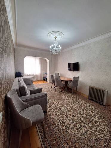 Satılır 3 otaqlı köhnə tikili 75 m², Həzi Aslanov m., photo 1 from 8