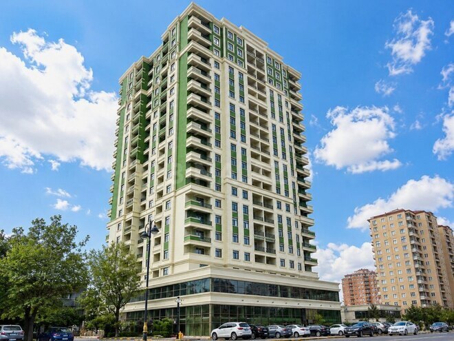 Продаётся 3-комн. новостройка 80 м², м. Ази Асланов, photo 1 from 16
