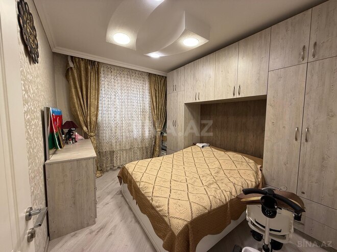 Satılır 2 otaqlı köhnə tikili 60 m², Massiv D q., photo 1 from 16
