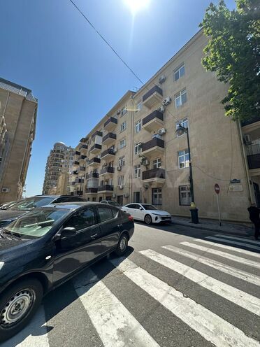 Продаётся 1-комн. вторичка 30 м², м. Ичеришехер, photo 3 from 25