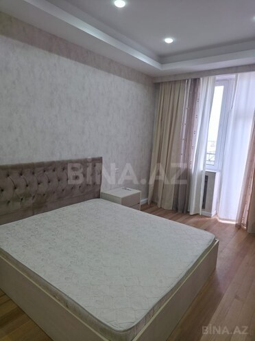 Сдаётся 3-комн. новостройка 120 м², м. Низами, photo 8 from 16