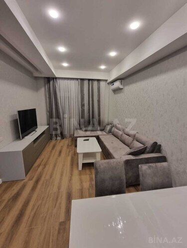 Сдаётся 3-комн. новостройка 120 м², м. Низами, photo 1 from 16