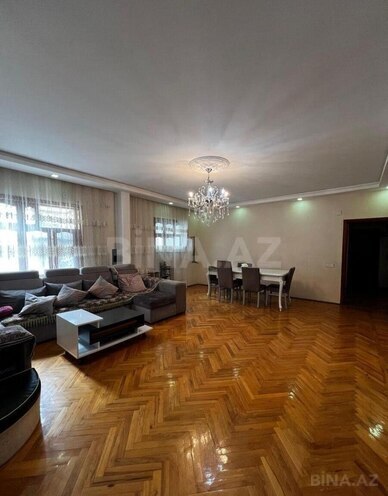 Satılır 5 otaqlı köhnə tikili 115 m², Yeni Yasamal q., photo 1 from 18
