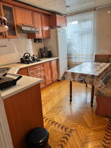 Satılır 2 otaqlı köhnə tikili 60 m², 28 May m., photo 11 from 15