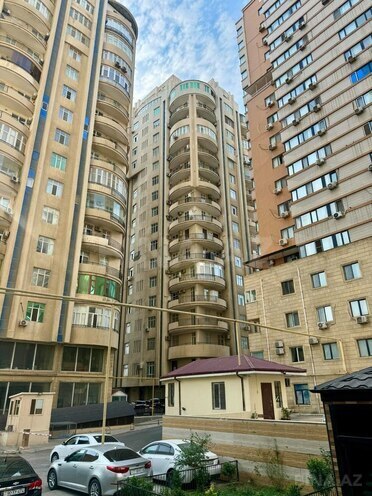 Satılır 4 otaqlı yeni tikili 175 m², Şah İsmayıl Xətai m., photo 1 from 27