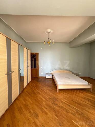 İcarəyə verilir 3 otaqlı yeni tikili 130 m², 28 May m., photo 1 from 15