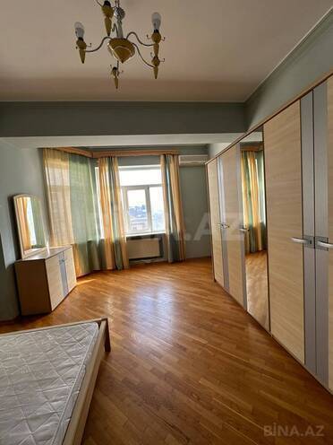 İcarəyə verilir 3 otaqlı yeni tikili 130 m², 28 May m., photo 10 from 15