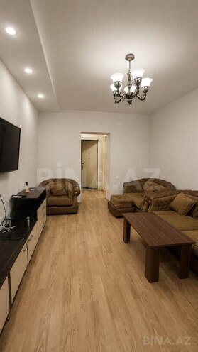 İcarəyə verilir 3 otaqlı köhnə tikili 110 m², Sahil m., photo 1 from 9