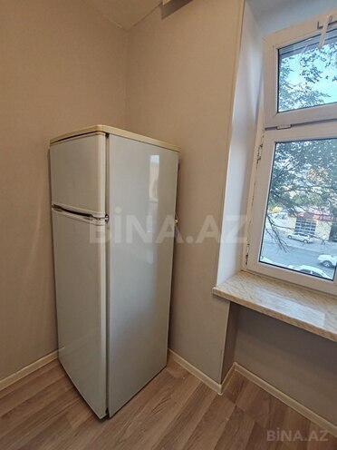 Satılır 1 otaqlı köhnə tikili 40 m², İnşaatçılar m., photo 5 from 11