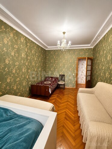 Satılır 5 otaqlı köhnə tikili 125 m², Gənclik m., photo 7 from 19