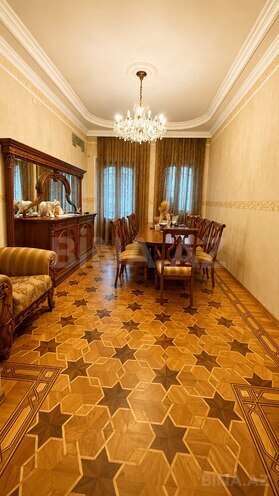 Satılır 4 otaqlı köhnə tikili 125 m², Sahil m., photo 9 from 24