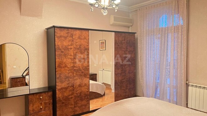 Satılır 3 otaqlı köhnə tikili 110 m², İçəri Şəhər m., photo 6 from 13