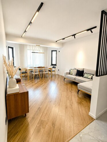 Продаётся 2-комн. новостройка 95 м², пос. Бакиханова, photo 1 from 15