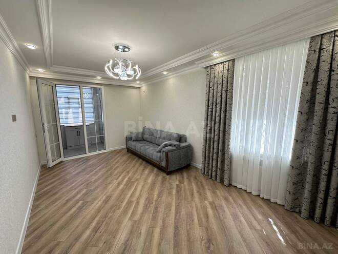 Satılır 2 otaqlı köhnə tikili 45 m², Qara Qarayev m., photo 1 from 14