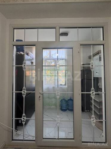 Продаётся 3-комн. вторичка 70 м², photo 1 from 13
