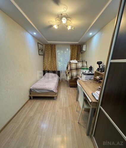 Satılır 3 otaqlı köhnə tikili 70 m², İnşaatçılar m., photo 4 from 10