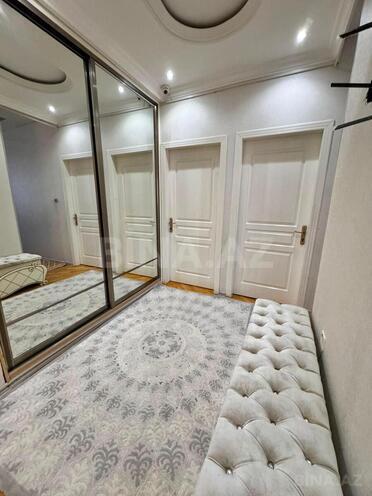 Satılır 4 otaqlı köhnə tikili 100 m², Xalqlar Dostluğu m., photo 8 from 13