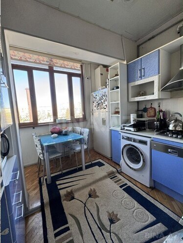 Satılır 4 otaqlı köhnə tikili 100 m², Xalqlar Dostluğu m., photo 9 from 12