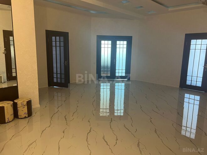 İcarəyə verilir 4 otaqlı yeni tikili 235 m², 28 May m., photo 14 from 17