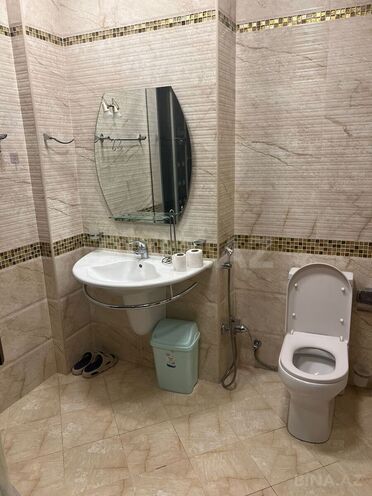 İcarəyə verilir 4 otaqlı yeni tikili 235 m², 28 May m., photo 13 from 17