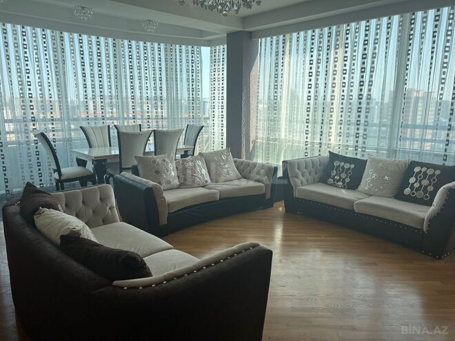 İcarəyə verilir 4 otaqlı yeni tikili 235 m², 28 May m., photo 3 from 17
