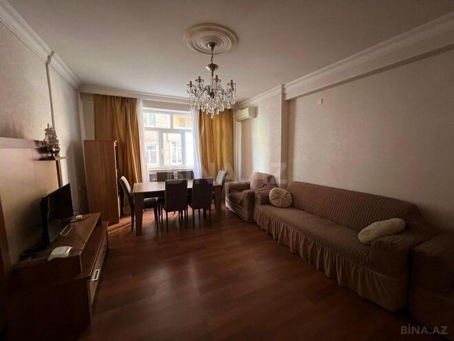 Сдаётся 3-комн. новостройка 110 м², м. Иншаатчылар, photo 1 from 12