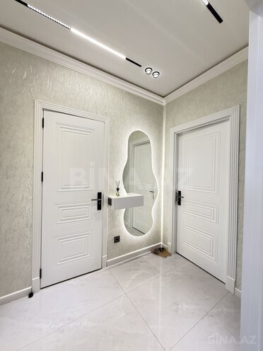 Продаётся 2-комн. вторичка 65 м², м. Иншаатчылар, photo 4 from 12