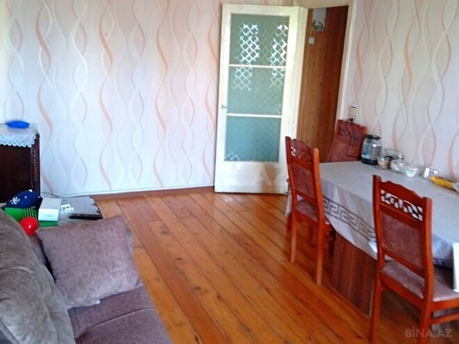 Satılır 2 otaqlı köhnə tikili 55 m², Qara Qarayev m., photo 1 from 17
