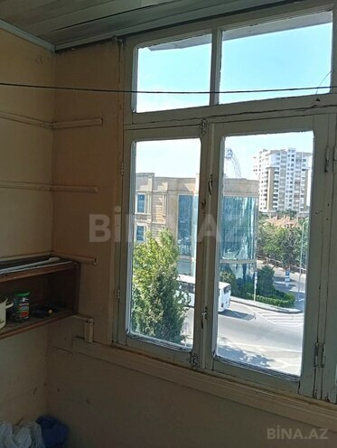 Satılır 2 otaqlı köhnə tikili 55 m², Qara Qarayev m., photo 8 from 17