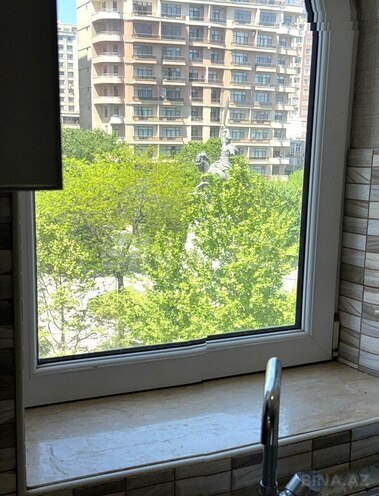 Satılır 3 otaqlı köhnə tikili 90 m², 28 May m., photo 15 from 18
