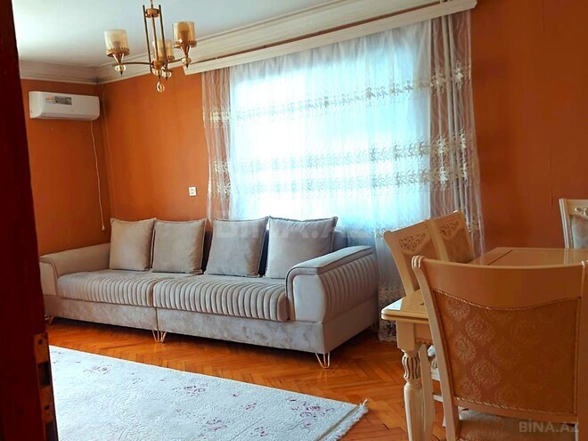 Satılır 2 otaqlı köhnə tikili 55 m², Qara Qarayev m., photo 1 from 10