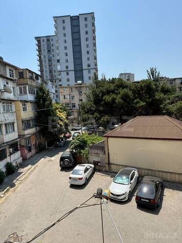 Satılır 2 otaqlı köhnə tikili 50 m², İnşaatçılar m., photo 14 from 17