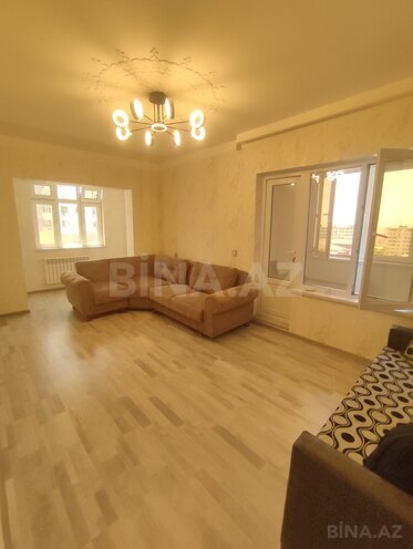 Продаётся 2-комн. вторичка 70 м², м. Нефтчиляр, photo 1 from 11