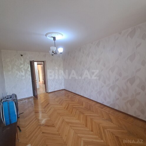 Продаётся 3-комн. вторичка 80 м², м. Кара Караев, photo 6 from 13