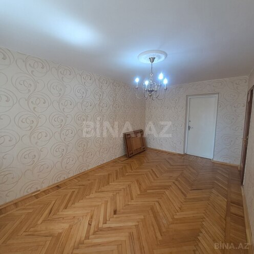 Продаётся 3-комн. вторичка 80 м², м. Кара Караев, photo 4 from 13