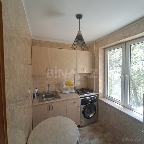 Продаётся 3-комн. вторичка 80 м², м. Кара Караев, photo 9 from 13